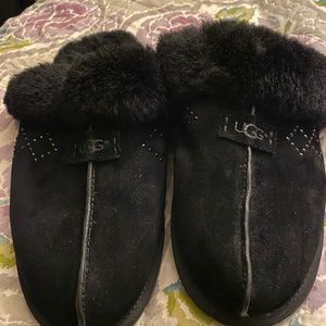 Like New Ugg Slippers